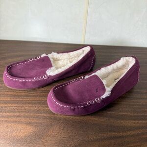 UGG KookaburraAnsley Purple Suede Women’s Slippers Size 11 Excellent Condition!